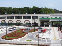 飯山満駅